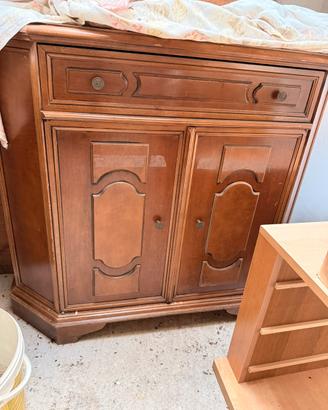 Piccola credenza