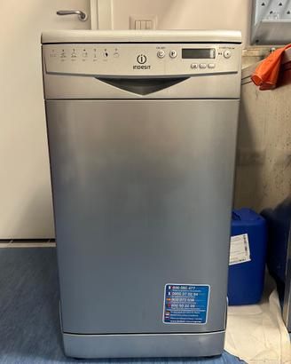 Lavastoviglie Indesit 45 cm