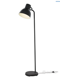 Hektar Lampada da Terra IKEA