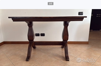 Tavolo scrittoio in legno massiccio