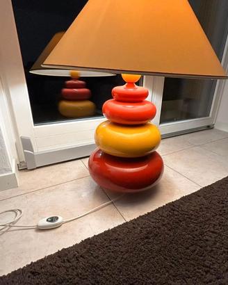 Lampada da tavolo design per soggiorno