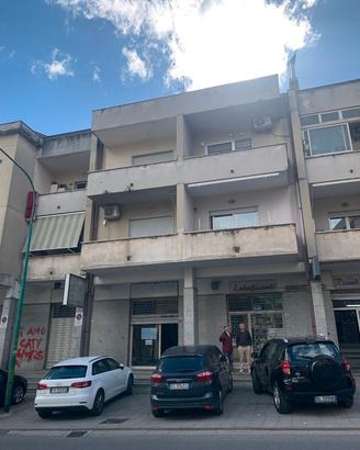 Locale commerciale di 70 mq fronte strada
