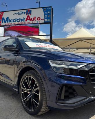 AUDI Q8 45 TDI 231 CV S-LINE TETTO R22 FULL IVA