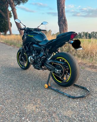 Yamaha mt-07