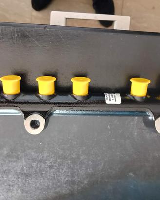 Rail Iniezione Nuovo Originale  1570Q4