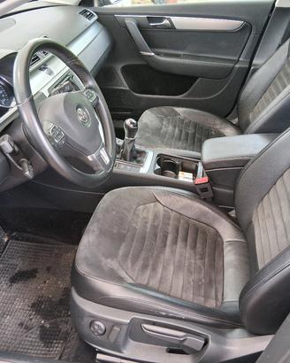 PASSAT BERLINA 2012