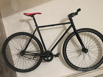 Scatto fisso fixed