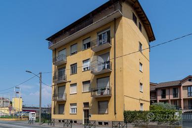 2 LOCALI A CHIVASSO