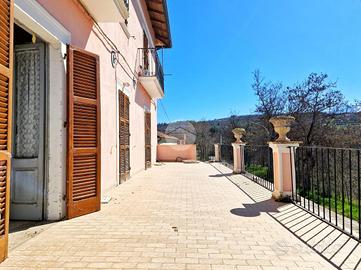 VILLA SINGOLA A FAGNANO ALTO