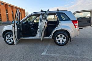 Suzuki Grand Vitara 1.9 DDiS-5 Porte-Executive*4X4