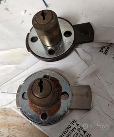 2 x serratura per mobile o armadi, basetta tonda