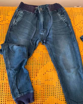 Jeans stretto tipo tuta taglia M