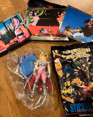Saint Seiya Eris con figurine