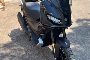 Aprilia SR GT 400
