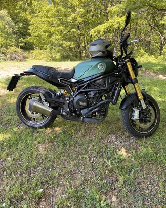 Benelli Leoncino 800
