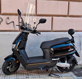 SCOOTER ELETTRICO TARGATO MARCA SUNRA ROBO-S