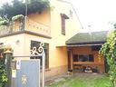 villa-di-225-m²-con-4-locali-e-box-auto-a-cremona