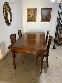 Tavolo antico intarsiato con sedie