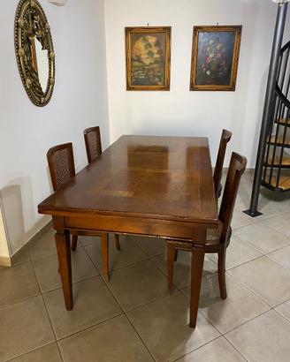 Tavolo antico intarsiato con sedie