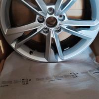 2 cerchi audi Q3 s-line 19" originali 