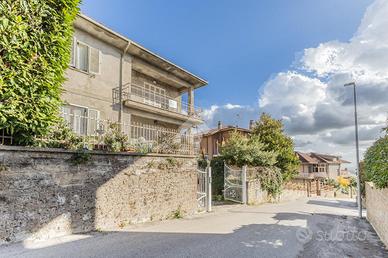 5 LOCALI A CAPRAROLA