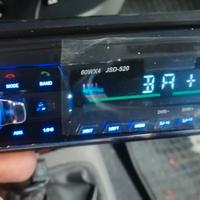 autoradio perfettamente funzionante. Con Blu