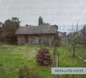 Rustico con terreno vista lago