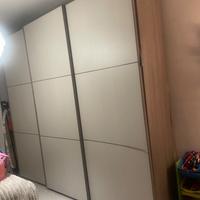 ARMADIO, CASSETTIERA E COMODINI