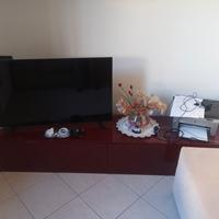 mobile salotto e pouf