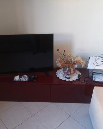 mobile salotto e pouf