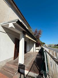 Cielo Terra con garage e ampio lastrico