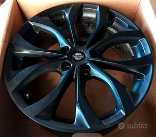 Cerchi in lega 18" NISSAN RENAULT con gomme neve