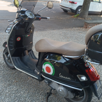 Vedo vespa 250 GTS . Abs