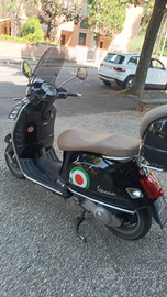 Vedo vespa 250 GTS . Abs