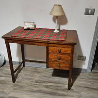 Scrivania/tavolo in legno vintage