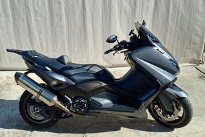 Yamaha T Max 530 - 2012 AKRAPOVIC 