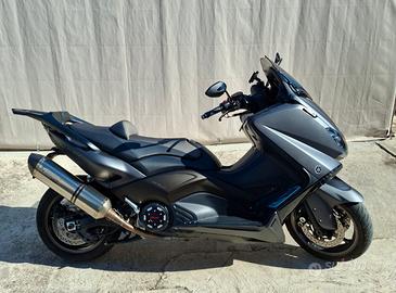 Yamaha T Max 530 - 2012 AKRAPOVIC 
