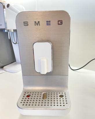 Macchina caffè SMEG  BCC11WHMEU