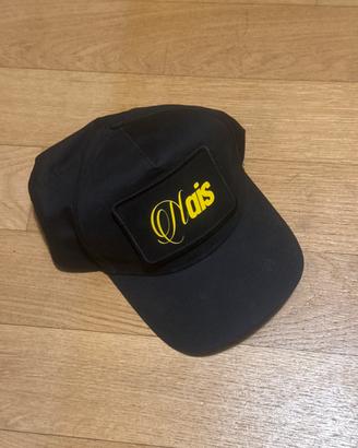 cappello nais con strap rimuovibile