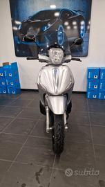 Piaggio Beverly 350