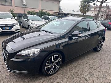 Volvo V40 D3 Momentum*EURO5*CERCHI