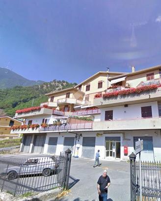 2 LOCALI A SUMMONTE