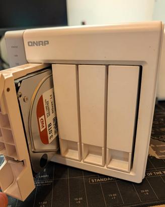 QNAP TS-451 con 4 HDD da 3TB inclusi