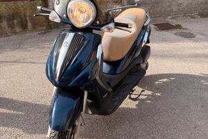 Beverly 125 tourer 2010