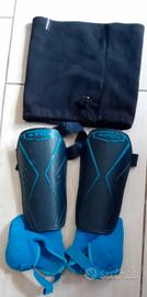 Parastinchi Kipsta e scaldacollo B'twin, 12 anni.