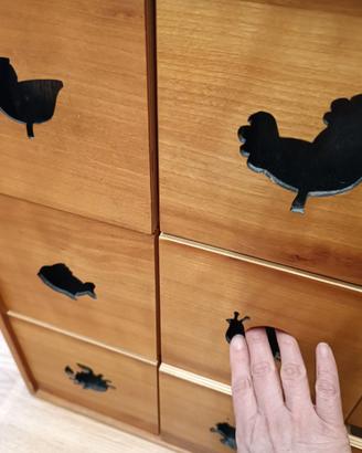 Cassettiera in legno