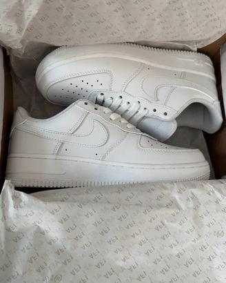 Nike Air Force 1 bianco taglia 39 nuove