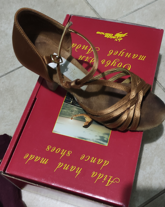 Scarpe Aida latino americane