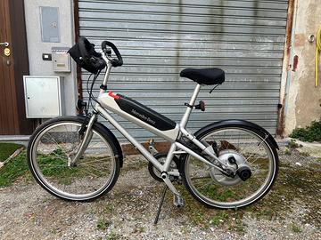 Bici ellettrica assistita mercedes-benz