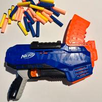 Pistola Nerf con omaggio